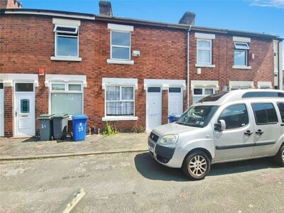 2 bedroom Mid Terrace House to rent