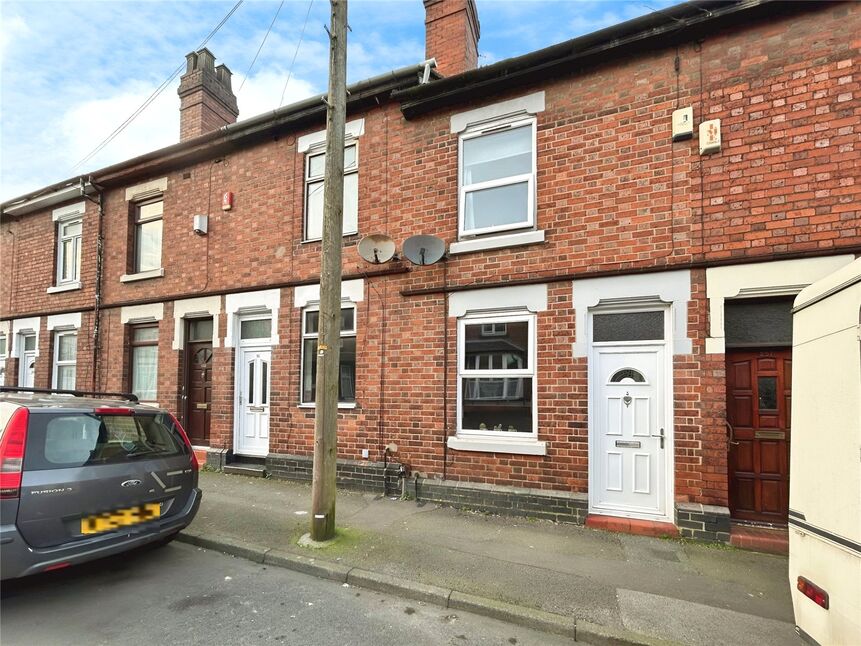 3 bedroom Mid Terrace House for sale