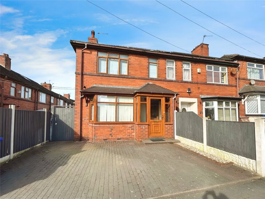 2 bedroom End Terrace House for sale