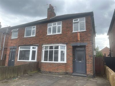 Woodlands Drive, 3 bedroom Semi Detached House to rent, £1,250 pcm