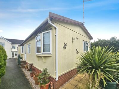 2 bedroom Detached Property for sale