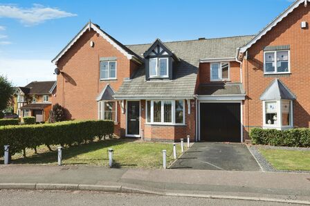 3 bedroom Mid Terrace House for sale