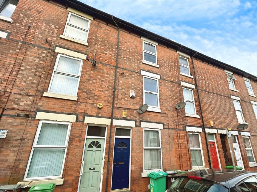 Main image of 4 bedroom Mid Terrace House for sale, Osborne Street, Nottingham, Nottinghamshire, NG7