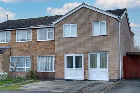 Buckingham Drive, 4 bedroom Semi Detached House for sale, £300,000