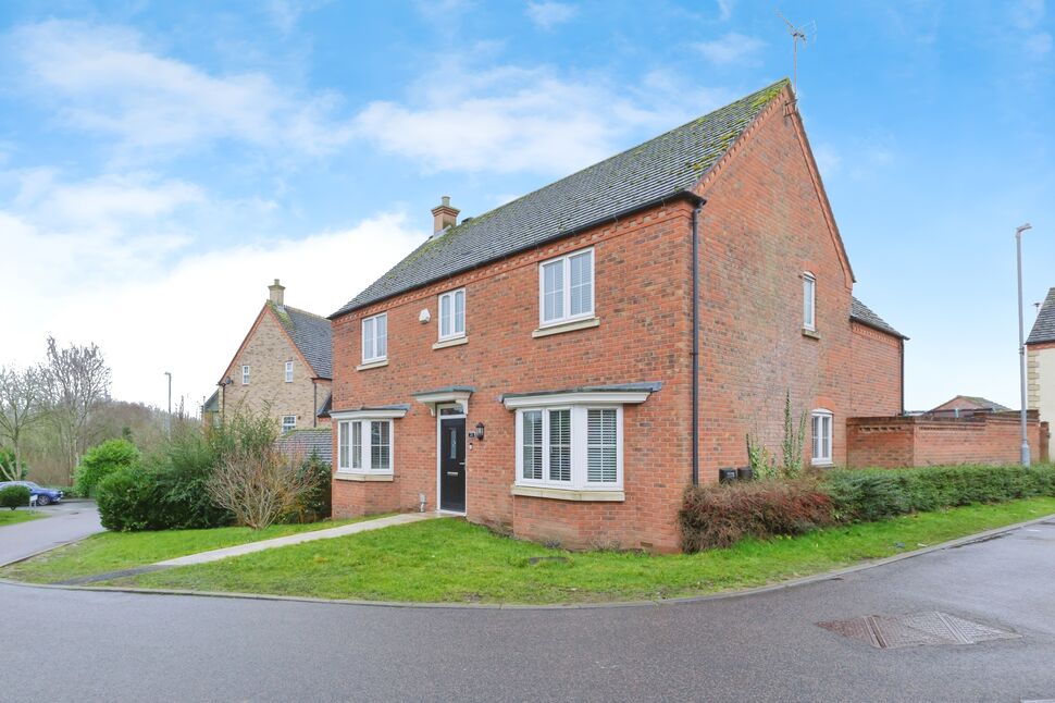 Main image of 4 bedroom Detached House for sale, Waistrell Drive, Loughborough, LE11