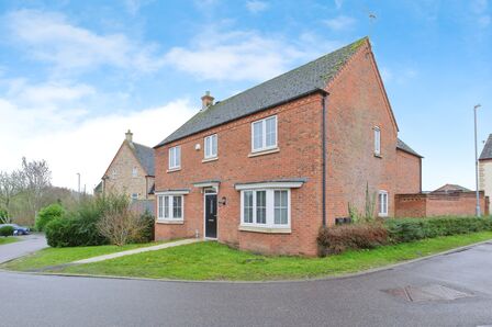 Waistrell Drive, 4 bedroom Detached House for sale, £495,000