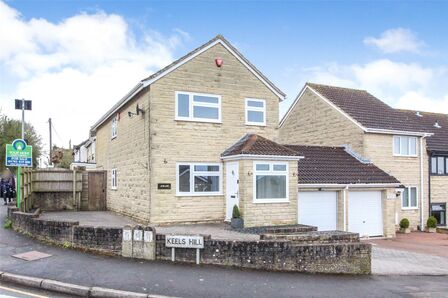 4 bedroom Detached House to rent