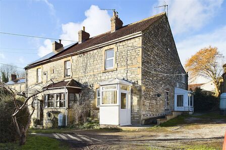 New Buildings, 2 bedroom End Terrace House to rent, £1,200 pcm