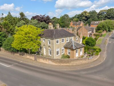 Yarmouth Road, 5 bedroom Detached House for sale, £1,100,000