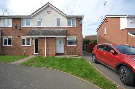 2 bedroom Semi Detached House to rent