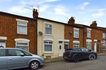 2 bedroom Mid Terrace House to rent