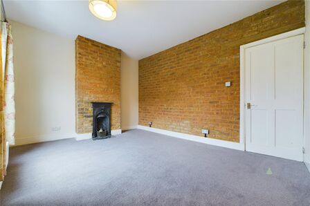 Lower Adelaide Street, Semilong, 2 bedroom Mid Terrace House for sale, £190,000