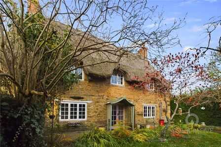 Orchard Hill, 4 bedroom Semi Detached House for sale, £525,000