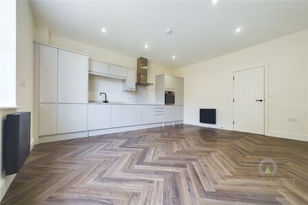 2 bedroom  Flat to rent