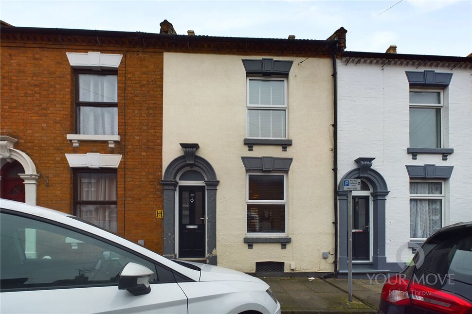 2 bedroom Mid Terrace House for sale