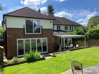 Farnborough Hill, 4 bedroom Semi Detached House for sale, £850,000