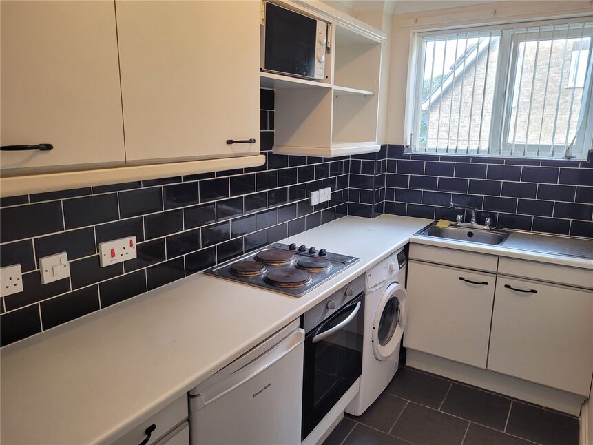 Main image of 2 bedroom  Flat to rent, Honeycrag Close, Polegate, East Sussex, BN26