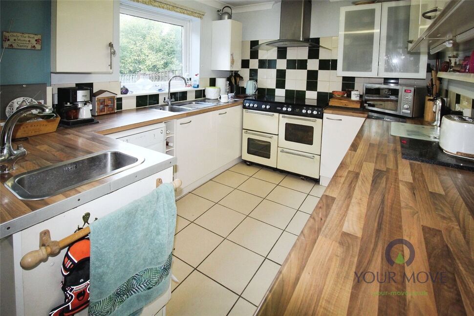 Kitchen / Breakfast Room