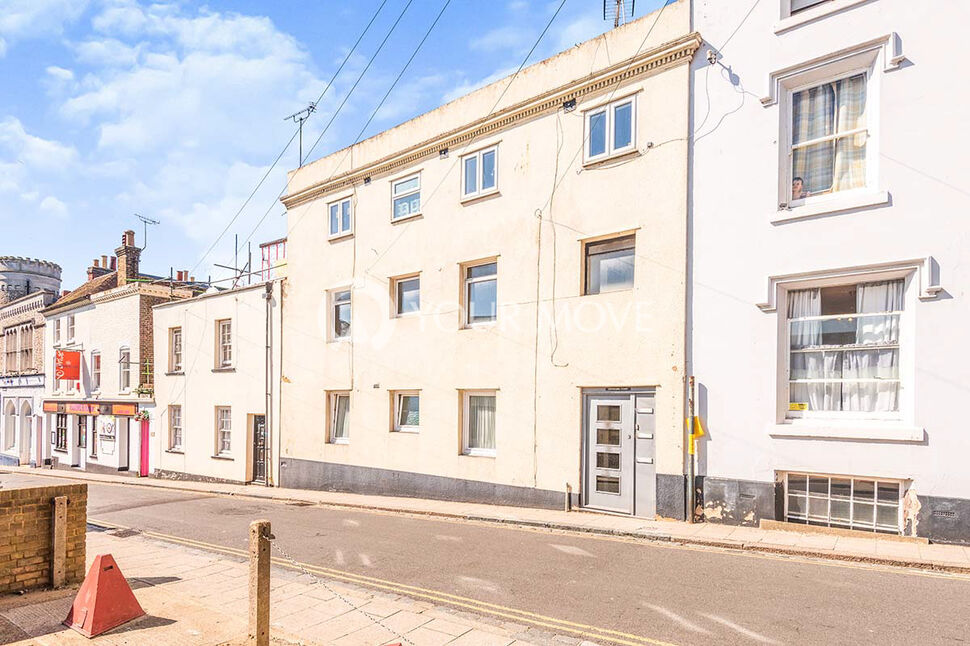 Main image of 1 bedroom Mid Terrace Flat for sale, Flat 3, Effingham Street, Ramsgate, Kent, CT11