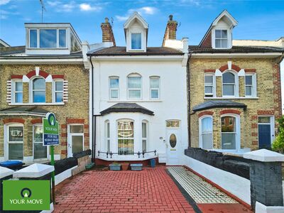 4 bedroom Mid Terrace House for sale