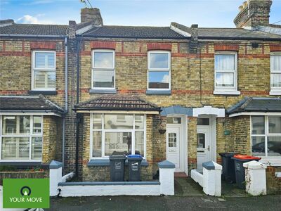 3 bedroom Mid Terrace House to rent