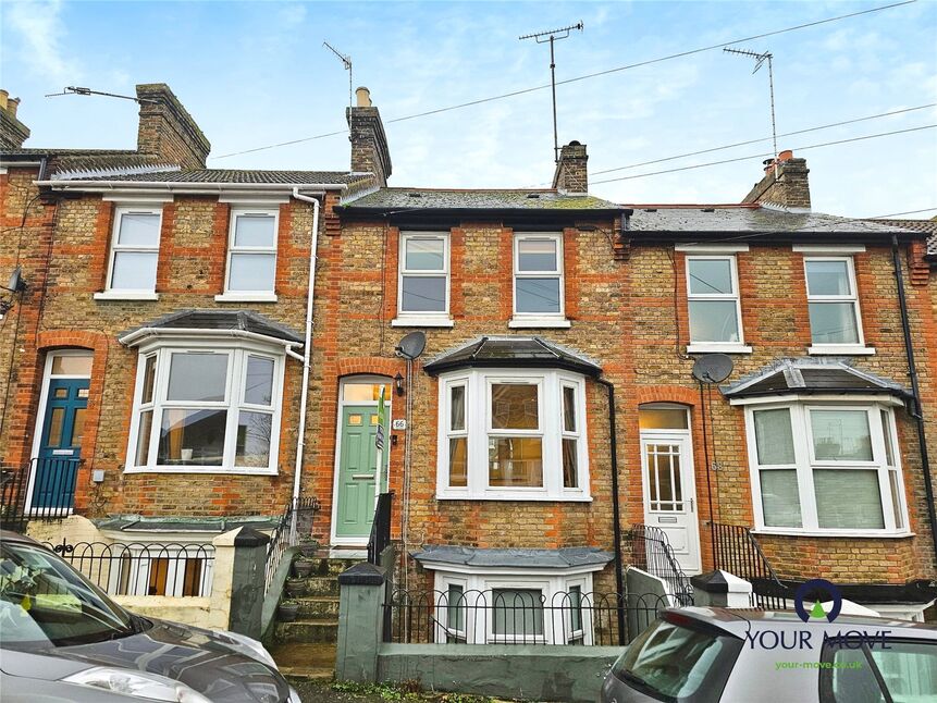 3 bedroom Mid Terrace House for sale