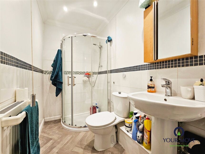 En-Suite Shower Room / WC