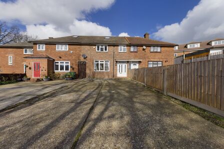 Wigton Way, 4 bedroom Mid Terrace House to rent, £2,150 pcm