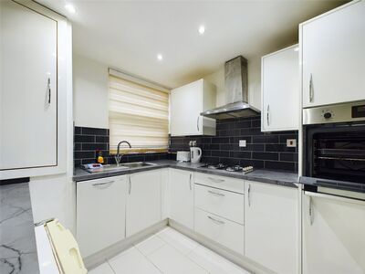 2 bedroom End Terrace House to rent