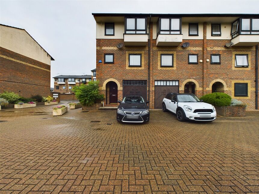 Main image of 3 bedroom End Terrace House to rent, Barnfield Place, London, E14