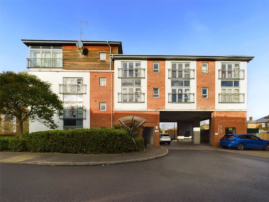 Main image of 2 bedroom  Flat to rent, Riverside Close, Romford, RM1