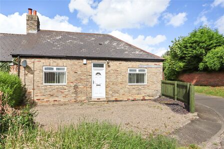 3 bedroom End Terrace Bungalow for sale