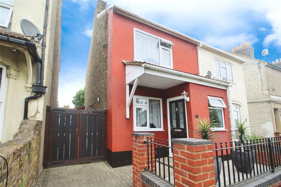 3 bedroom End Terrace House for sale