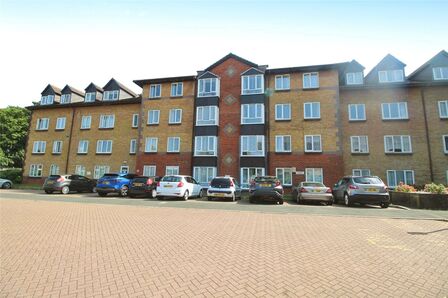 Barkers Court, 1 bedroom  Flat for sale, £130,000