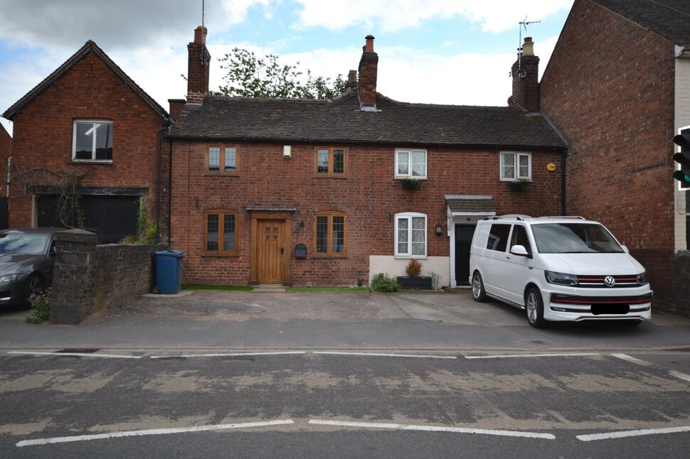 2 bedroom Mid Terrace House to rent