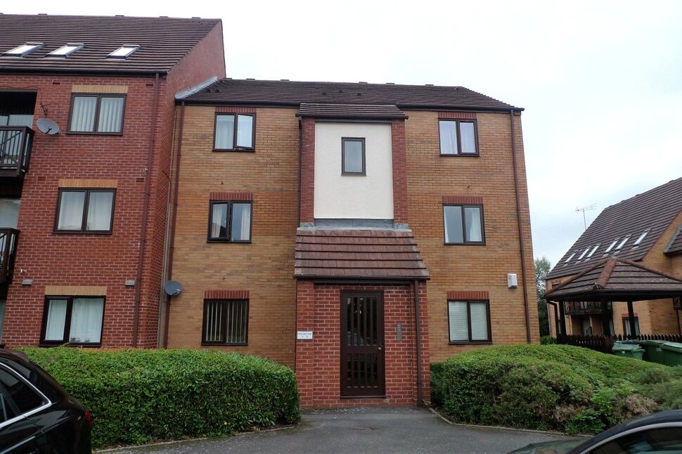 Main image of 1 bedroom  Flat for sale, Peter James Court, Stafford, Staffordshire, ST16