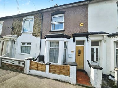 3 bedroom Mid Terrace House for sale