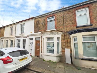 3 bedroom Mid Terrace House for sale