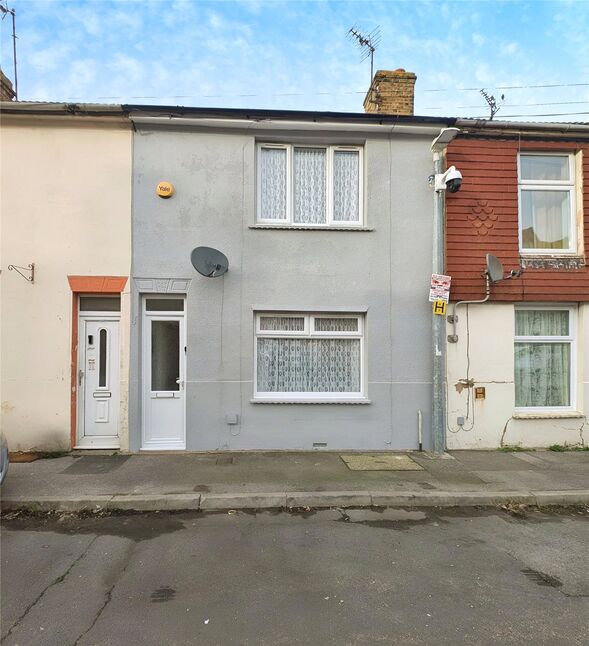 Main image of 3 bedroom Mid Terrace House for sale, James Street, Sheerness, Kent, ME12