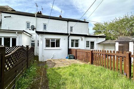 2 bedroom Mid Terrace House for sale