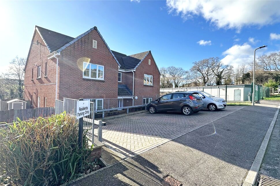 Main image of 2 bedroom  Flat for sale, Chambers Close, Sidmouth, Devon, EX10