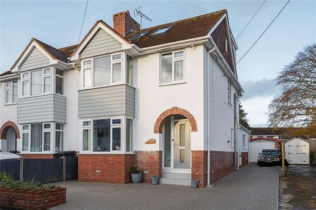 Drakes Avenue, 4 bedroom Semi Detached House for sale, £545,000