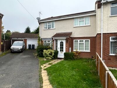 Rudyngfield Drive, 3 bedroom Semi Detached House to rent, £1,200 pcm