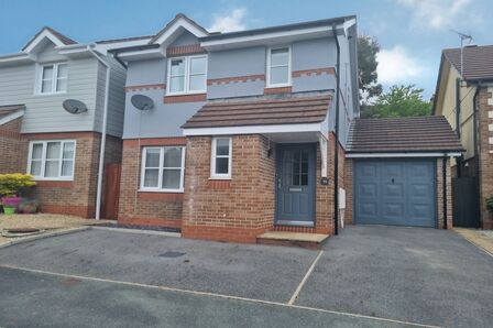 3 bedroom Detached House to rent