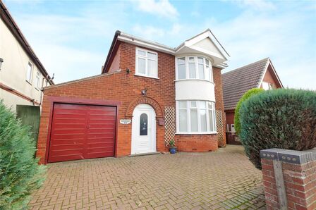 George Street, 3 bedroom Detached House for sale, £260,000