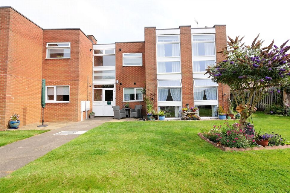 Main image of 2 bedroom  Flat for sale, Alford Road, Sutton-on-Sea, Lincolnshire, LN12