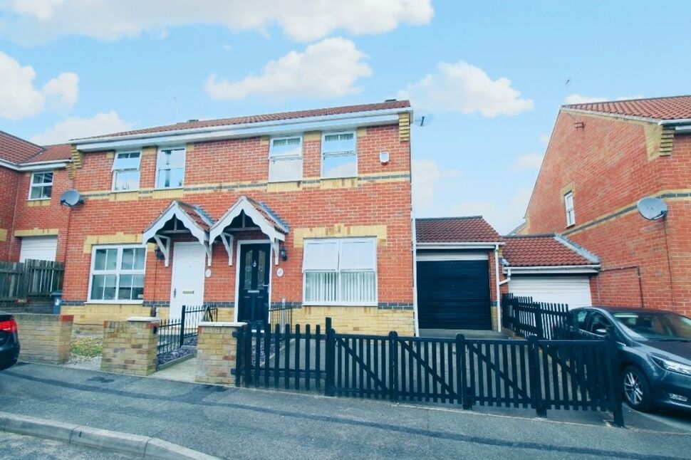 Main image of 3 bedroom Semi Detached House to rent, Madison Street, Tunstall, Stoke-On-Trent, ST6