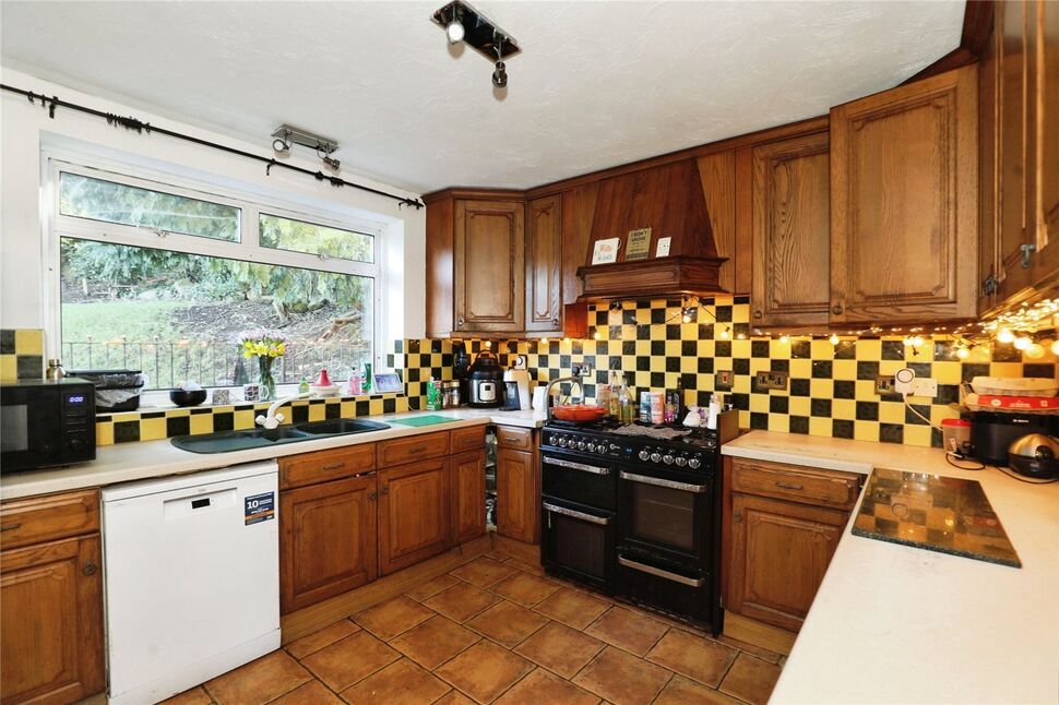 Kitchen / Breakfast Room