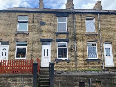 2 bedroom Mid Terrace House for sale