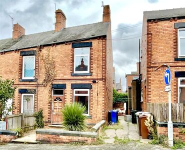 Myrtle Road, 2 bedroom End Terrace House for sale, £55,000